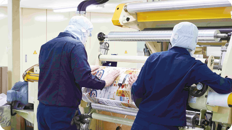 企画デザインスタッフの仕事～食品袋づくり～